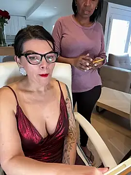 CarlaConnor80 online show from February 15, 2025, 2:11 pm