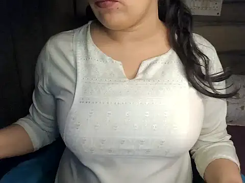 Snapshot of Trezza chatting on November 8, 2025, 11:30 pm Trezza online show from November 8, 2025, 11:30 pm