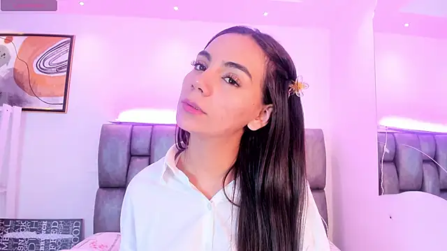 martina mancini online show from October 10, 2025, 12:17 pm