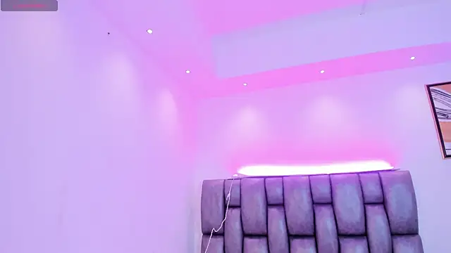 Snapshot of martina_mancini chatting on December 20, 2025, 12:08 pm martina mancini online show from December 20, 2025, 12:08 pm