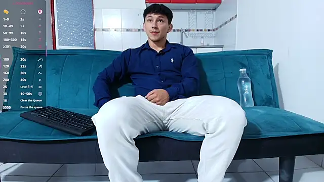 Snapshot of jacques_cardiet chatting on June 13, 2026, 3:43 pm jacques cardiet online show from June 13, 2026, 3:43 pm