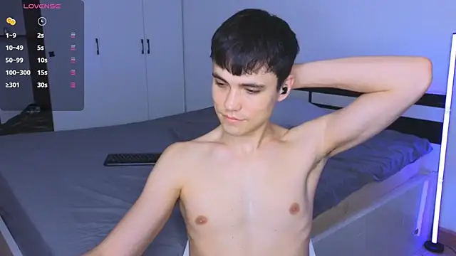 Snapshot of Mark_Lee21 chatting on April 3, 2026, 10:43 am Mark Lee21 online show from April 3, 2026, 10:43 am