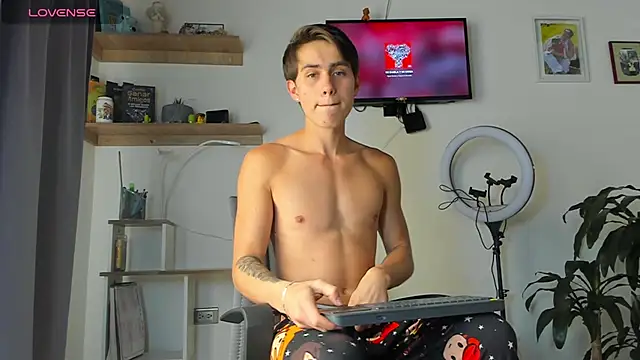 Snapshot of manucute_23_ chatting on November 24, 2025, 3:23 pm manucute 23 online show from November 24, 2025, 3:23 pm