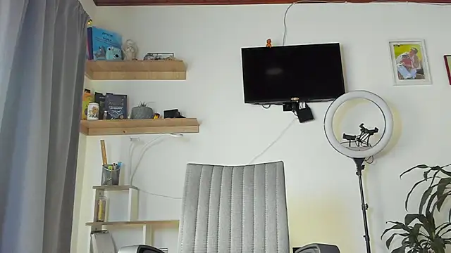 Snapshot of manucute_23_ chatting on December 5, 2025, 2:59 pm manucute 23 online show from December 5, 2025, 2:59 pm