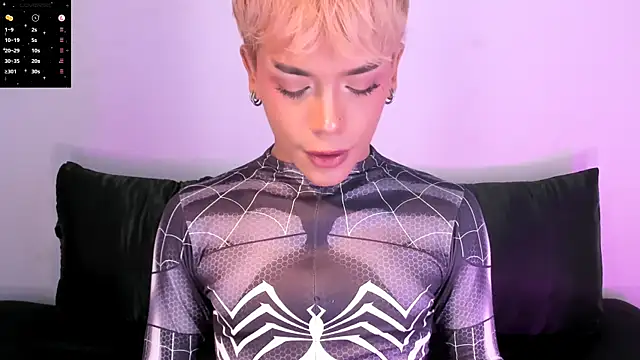 Snapshot of Danigio chatting on March 6, 2025, 10:04 pm Danigio online show from March 6, 2025, 10:04 pm