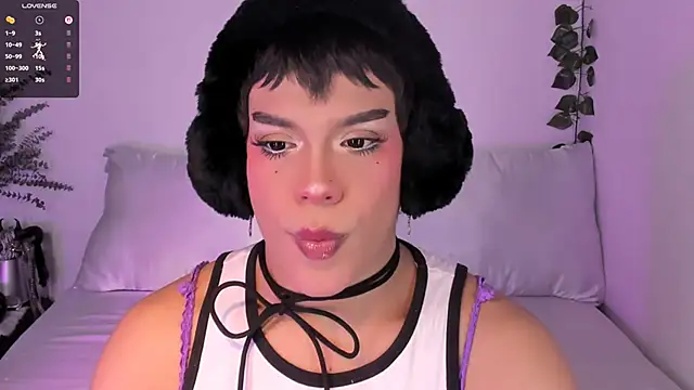 Snapshot of Danigio chatting on November 25, 2025, 2:45 am Danigio online show from November 25, 2025, 2:45 am