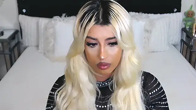 Snapshot of GiseleReine chatting on March 28, 2026, 1:56 pm GiseleReine online show from March 28, 2026, 1:56 pm