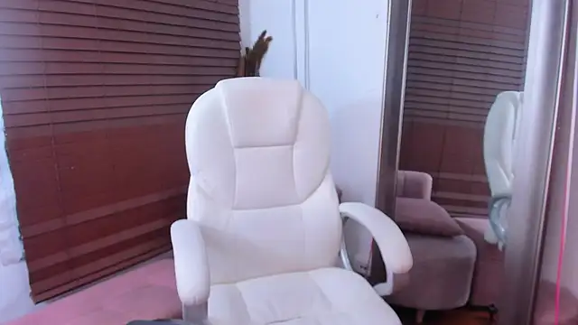 Irina bx online show from October 4, 2025, 9:16 pm