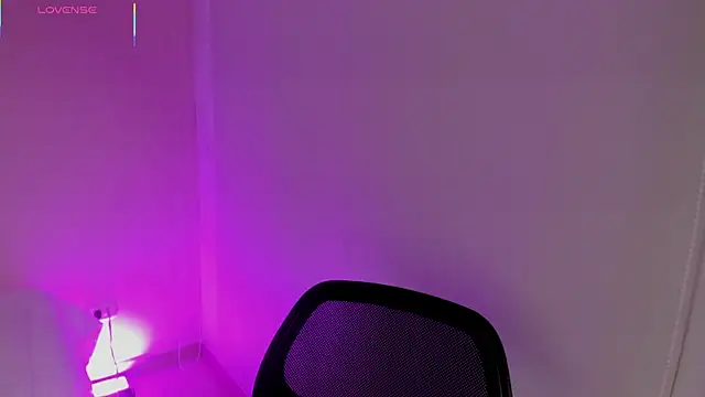 Oriana Guzman online show from February 5, 2026, 11:33 pm