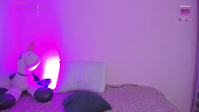 Snapshot of Oriana_Guzman chatting on October 22, 2025, 2:55 am Oriana Guzman online show from October 22, 2025, 2:55 am