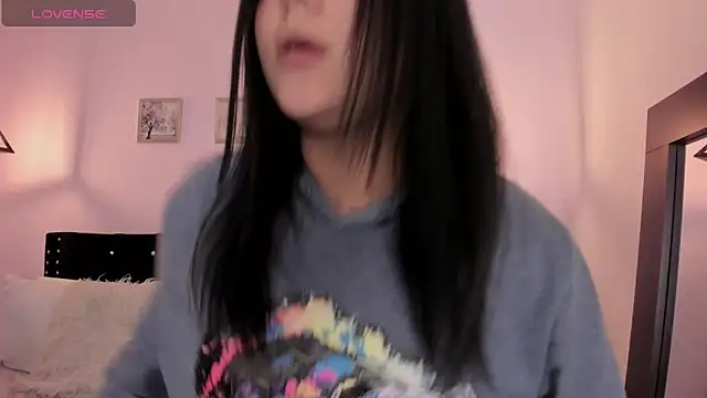 Snapshot of Oriana_Guzman chatting on October 10, 2025, 11:27 pm Oriana Guzman online show from October 10, 2025, 11:27 pm