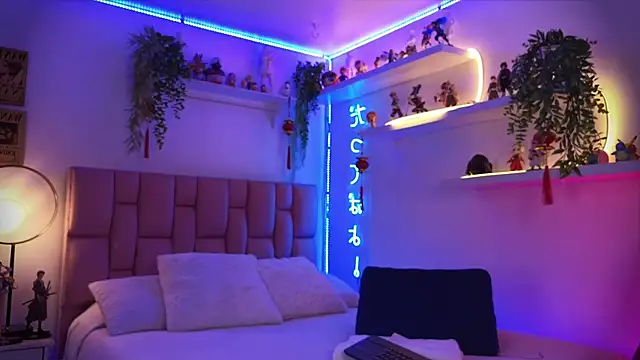 Snapshot of albaismynameX chatting on December 22, 2025, 12:38 pm albaismynameX online show from December 22, 2025, 12:38 pm