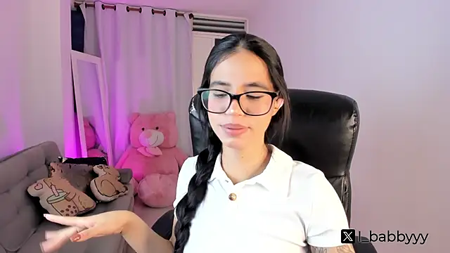 Snapshot of i_babbyyyy chatting on March 5, 2025, 4:45 am i babbyyyy online show from March 5, 2025, 4:45 am