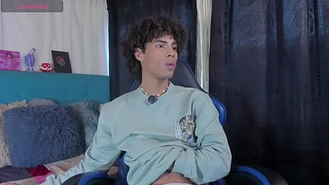 kleo helenos online show from February 17, 2026, 10:51 pm