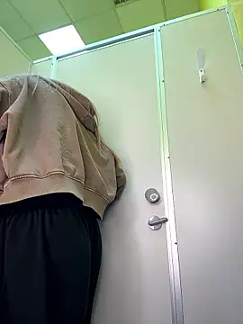 Snapshot of Aiko_Yumi chatting on January 13, 2026, 3:05 pm Aiko Yumi online show from January 13, 2026, 3:05 pm