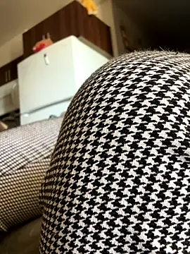 Snapshot of SexyB214 chatting on November 6, 2025, 10:36 pm SexyB214 online show from November 6, 2025, 10:36 pm