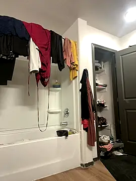 Snapshot of SexyB214 chatting on December 16, 2025, 8:57 pm SexyB214 online show from December 16, 2025, 8:57 pm