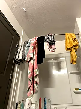 Snapshot of SexyB214 chatting on November 17, 2025, 7:29 pm SexyB214 online show from November 17, 2025, 7:29 pm