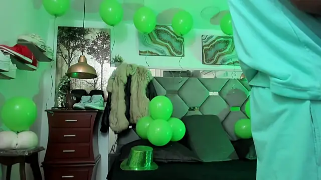 Snapshot of KING_FIT chatting on March 18, 2025, 11:44 am KING FIT online show from March 18, 2025, 11:44 am