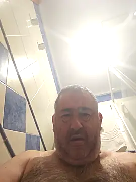 polla calientes47 online show from October 4, 2025, 9:05 pm