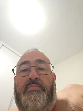 polla calientes47 online show from November 27, 2025, 11:38 pm