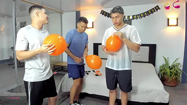 badguyss bisex online show from November 21, 2025, 11:31 am