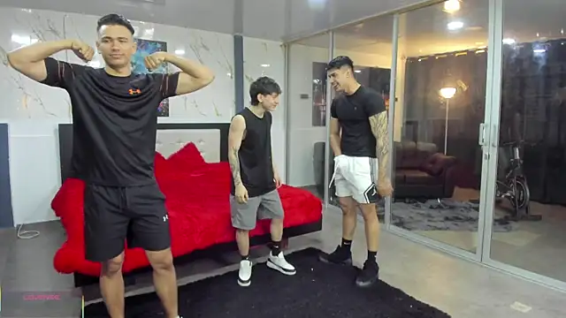 badguyss bisex online show from March 4, 2026, 11:40 am