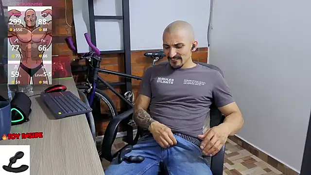 Snapshot of Marck_Muscle chatting on May 31, 2026, 11:38 pm Marck Muscle online show from May 31, 2026, 11:38 pm
