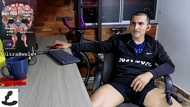 Snapshot of Marck_Muscle chatting on November 10, 2025, 11:10 pm Marck Muscle online show from November 10, 2025, 11:10 pm