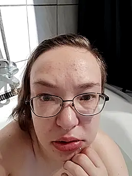 Snapshot of Isabella_Geney chatting on November 19, 2025, 12:38 pm Isabella Geney online show from November 19, 2025, 12:38 pm