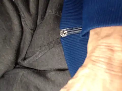 Snapshot of IMAGatMARK chatting on December 18, 2025, 3:49 pm IMAGatMARK online show from December 18, 2025, 3:49 pm