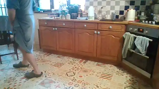 jakjak106 online show from December 16, 2025, 8:51 am