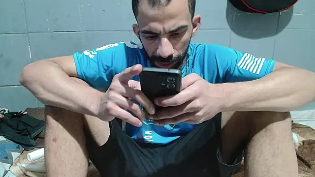 Snapshot of UncutToyBoy23cm chatting on July 22, 2026, 6:48 am UncutToyBoy23cm online show from July 22, 2026, 6:48 am