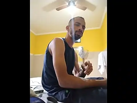 Snapshot of UncutToyBoy23cm chatting on January 13, 2026, 10:52 am UncutToyBoy23cm online show from January 13, 2026, 10:52 am