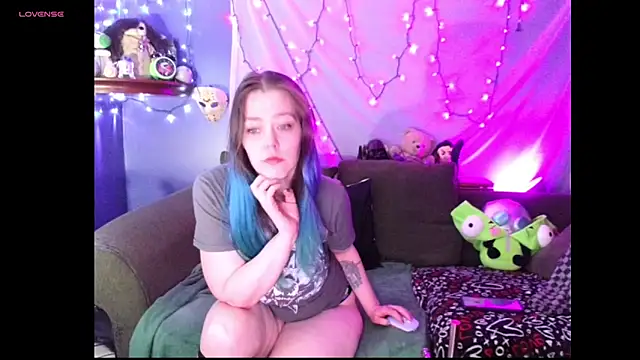 Snapshot of EverlyEster chatting on February 5, 2026, 5:58 am EverlyEster online show from February 5, 2026, 5:58 am