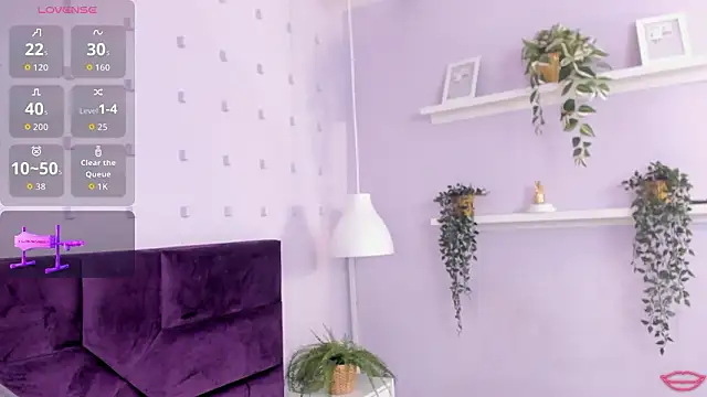 Snapshot of BrianaHazel chatting on March 4, 2026, 12:07 am BrianaHazel online show from March 4, 2026, 12:07 am