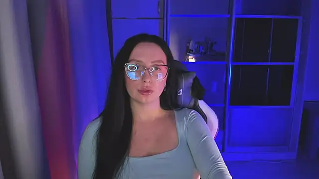 Christy Calypso online show from November 5, 2025, 3:37 pm