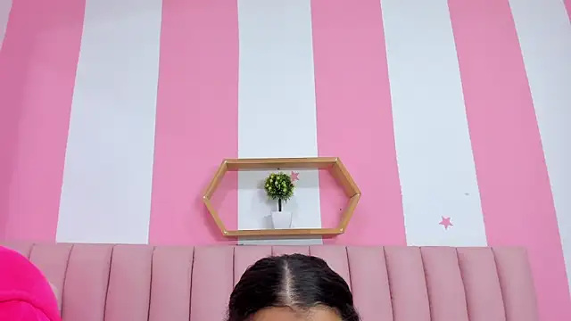 ISABELLA 020 online show from March 27, 2026, 1:12 pm