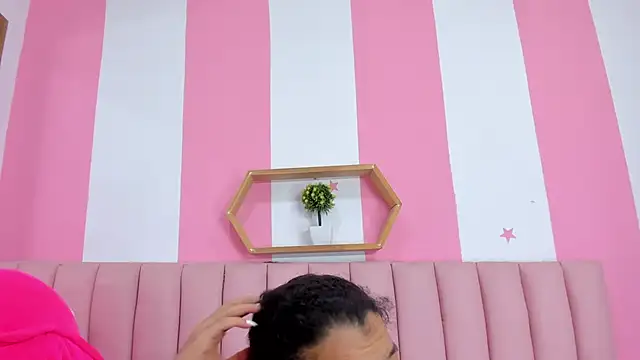 Snapshot of ISABELLA_020 chatting on February 27, 2026, 12:49 pm ISABELLA 020 online show from February 27, 2026, 12:49 pm