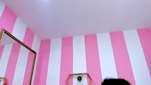 Snapshot of ISABELLA_020 chatting on February 10, 2026, 12:48 pm ISABELLA 020 online show from February 10, 2026, 12:48 pm