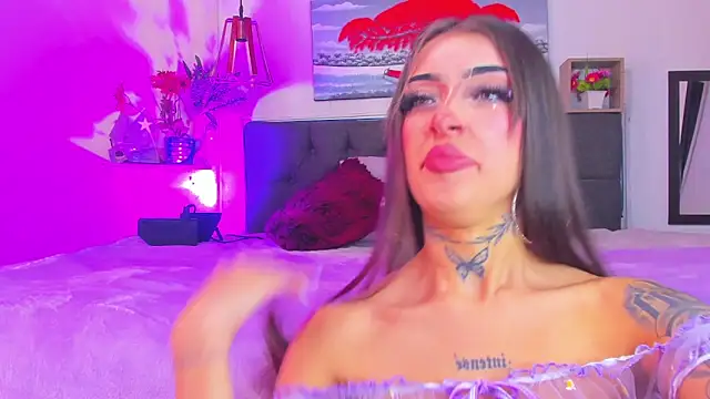 Snapshot of Andrea_flow chatting on February 10, 2026, 2:27 pm Andrea flow online show from February 10, 2026, 2:27 pm