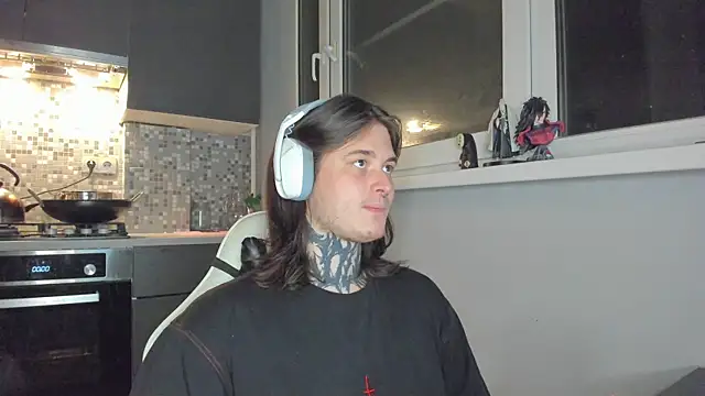  torfin  online show from March 7, 2025, 1:09 am