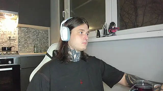  torfin  online show from March 1, 2025, 7:26 pm