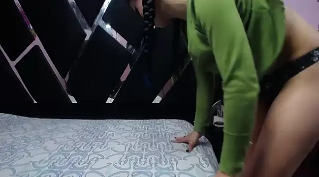 Snapshot of calipso_swet chatting on January 14, 2025, 4:25 am calipso swet online show from January 14, 2025, 4:25 am