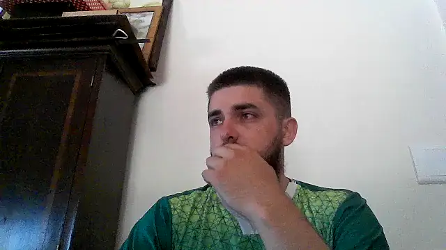 Dat1994 online show from February 17, 2025, 4:17 pm