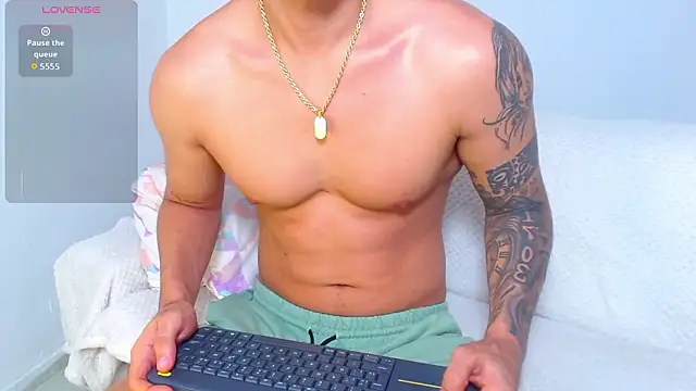 Snapshot of Tristan-bm chatting on March 10, 2026, 9:24 am Tristan-bm online show from March 10, 2026, 9:24 am