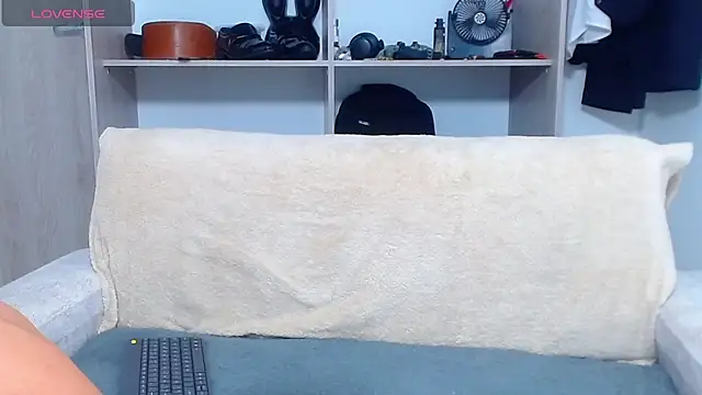 Tristan-bm online show from November 28, 2025, 12:16 pm