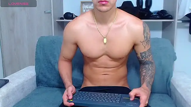 Tristan-bm online show from October 16, 2025, 12:02 pm