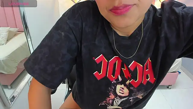 Snapshot of chelsyquinn chatting on February 9, 2026, 4:10 am chelsyquinn online show from February 9, 2026, 4:10 am