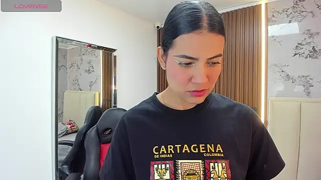 Snapshot of chelsyquinn chatting on January 7, 2026, 12:37 am chelsyquinn online show from January 7, 2026, 12:37 am